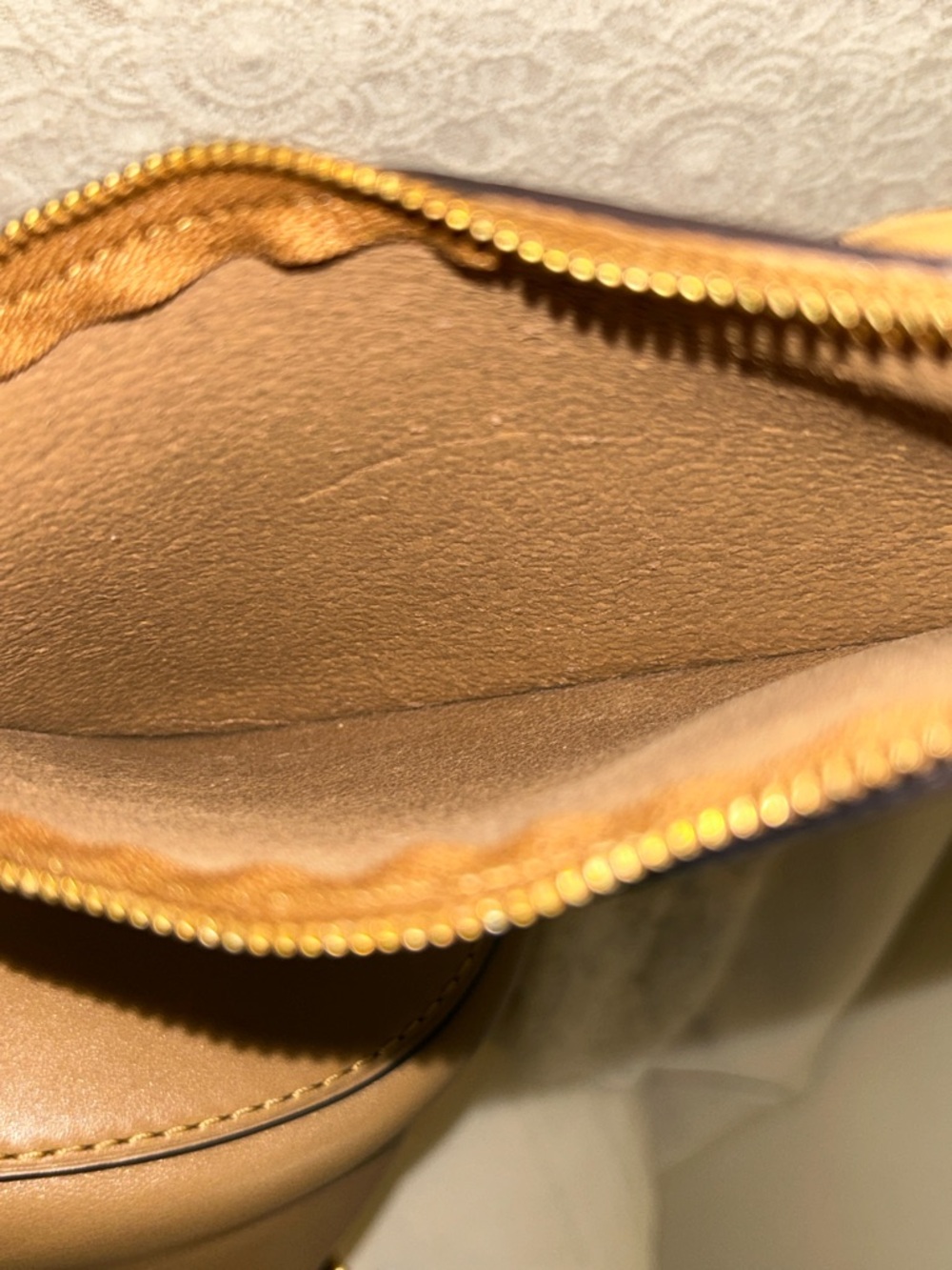 Gorgeous Coach Bleeker Bucket Bag - Picture 15 of 15